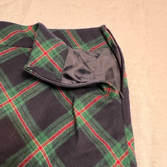 Talbots Women's Mini Skirt Green Navy Red Plaid Size 14P Side Zip Wool Blend - Picture 4 of 8